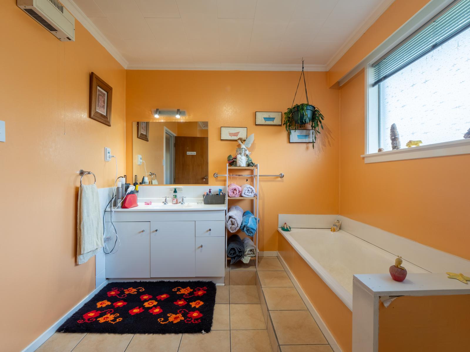 97 Gladstone Terrace, Gladstone