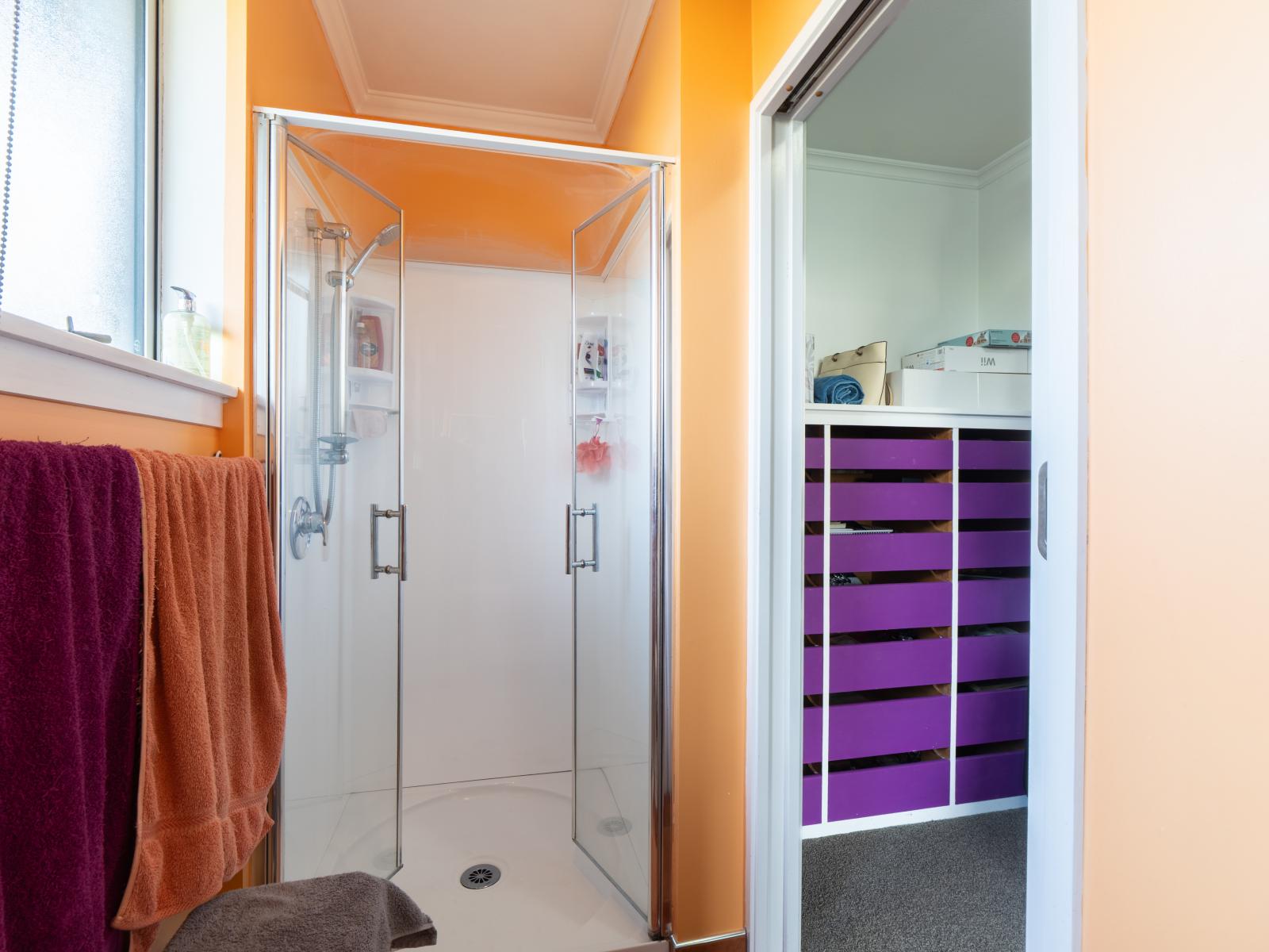 97 Gladstone Terrace, Gladstone