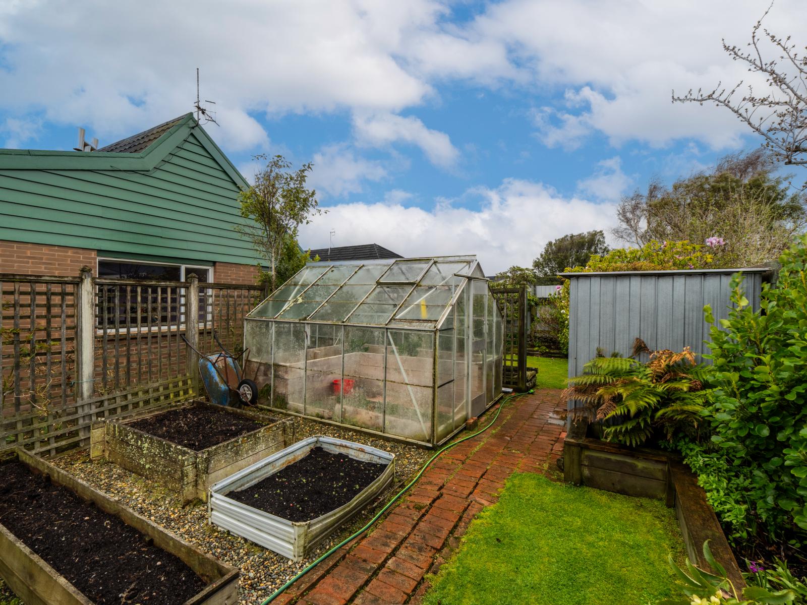 97 Gladstone Terrace, Gladstone