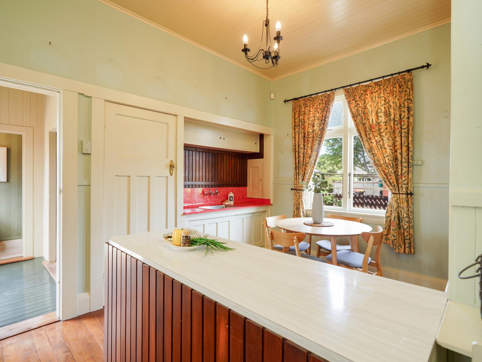 255 Herbert Street, Windsor