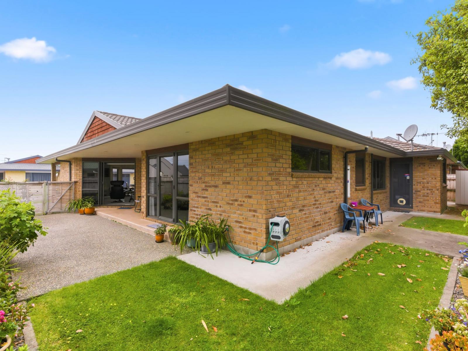 6 Campbell Grove, Levin