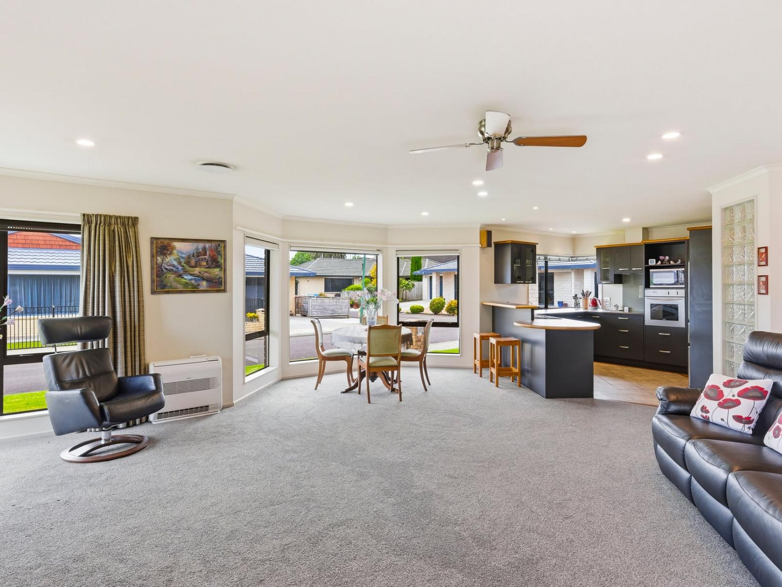 6 Campbell Grove, Levin