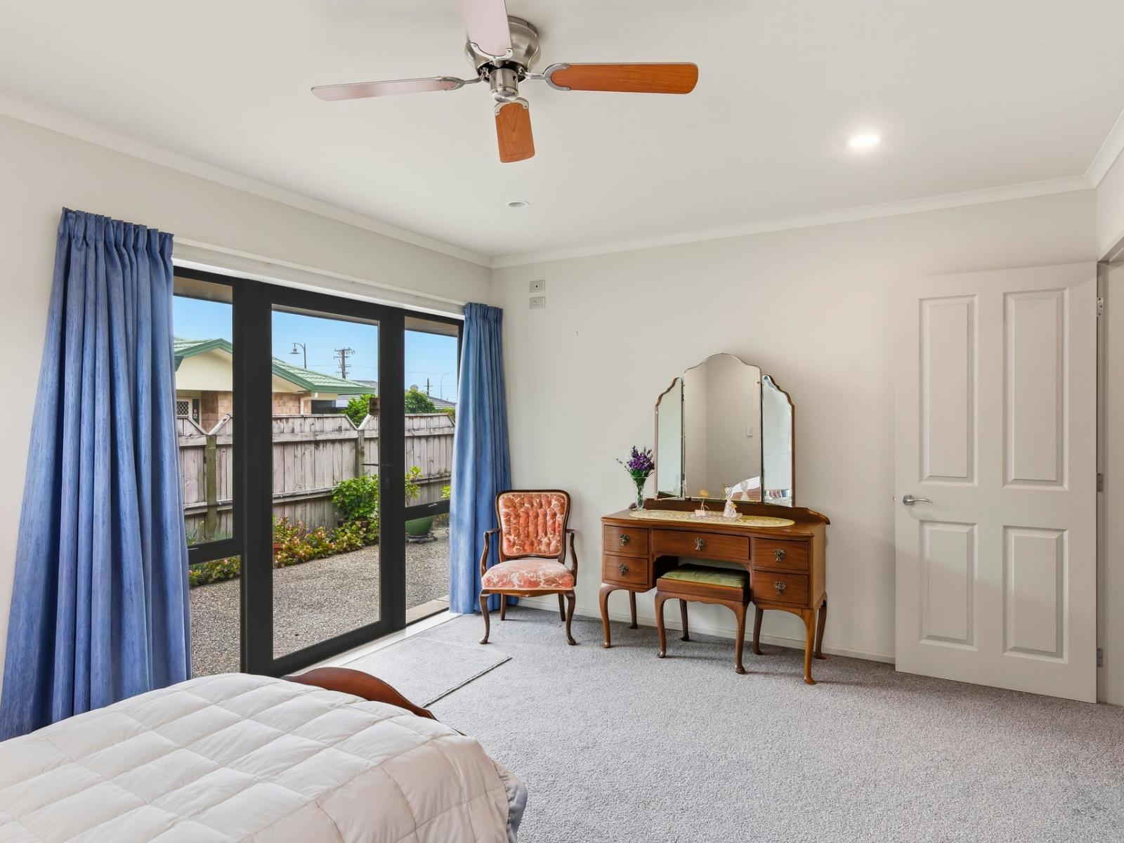 6 Campbell Grove, Levin