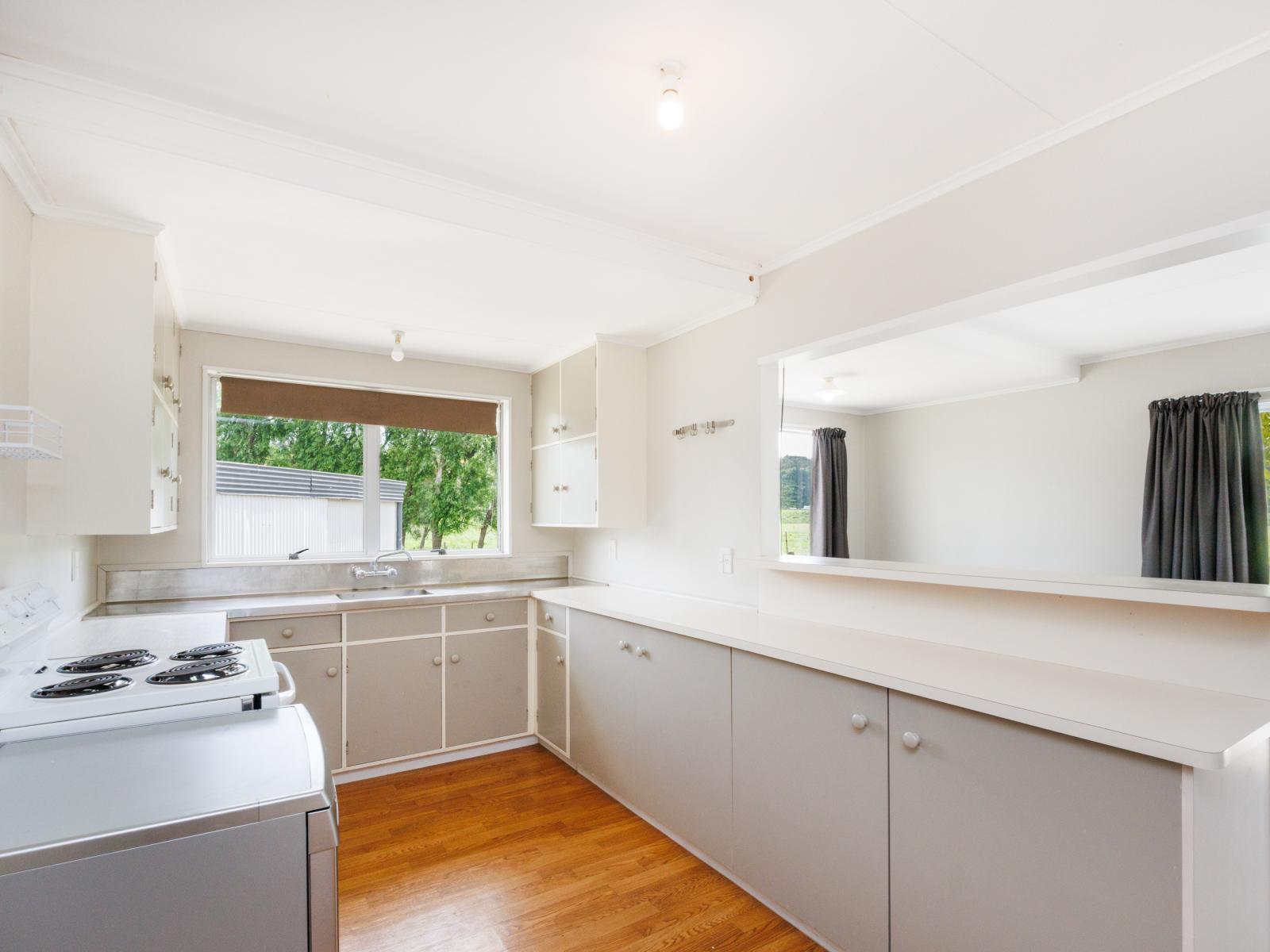 823 Napier Road, Whakarongo