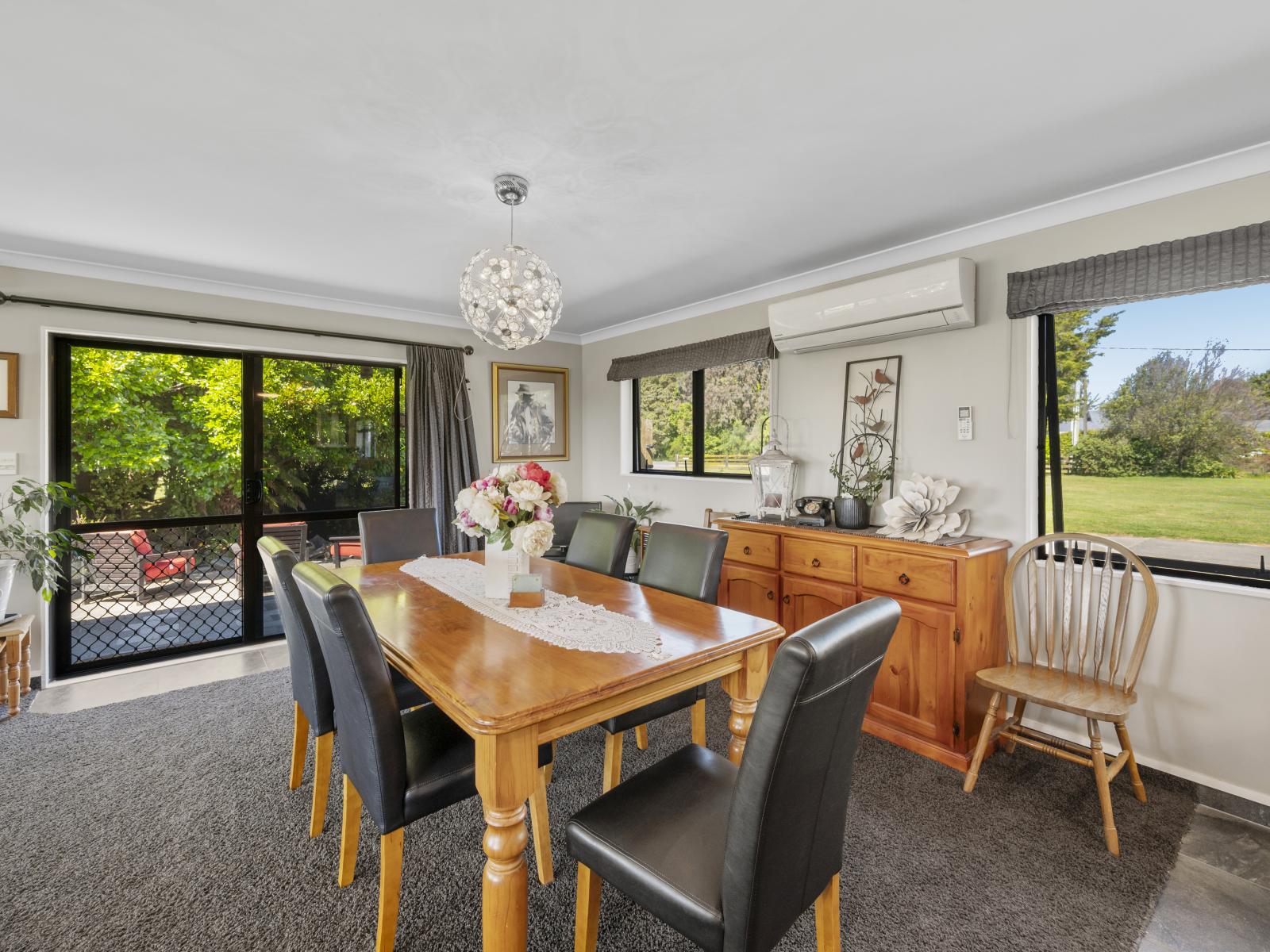 13 The Loop, Meeanee