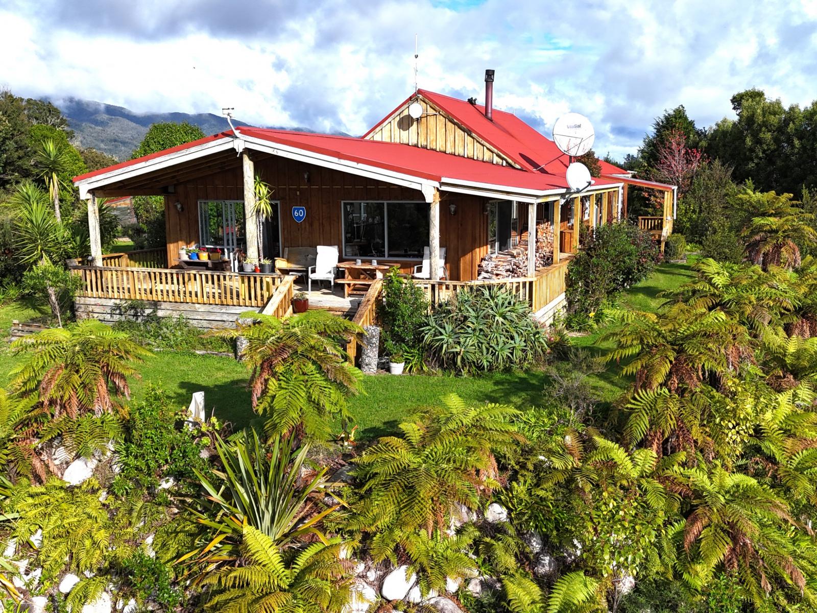 9190 State Highway 6, Westport