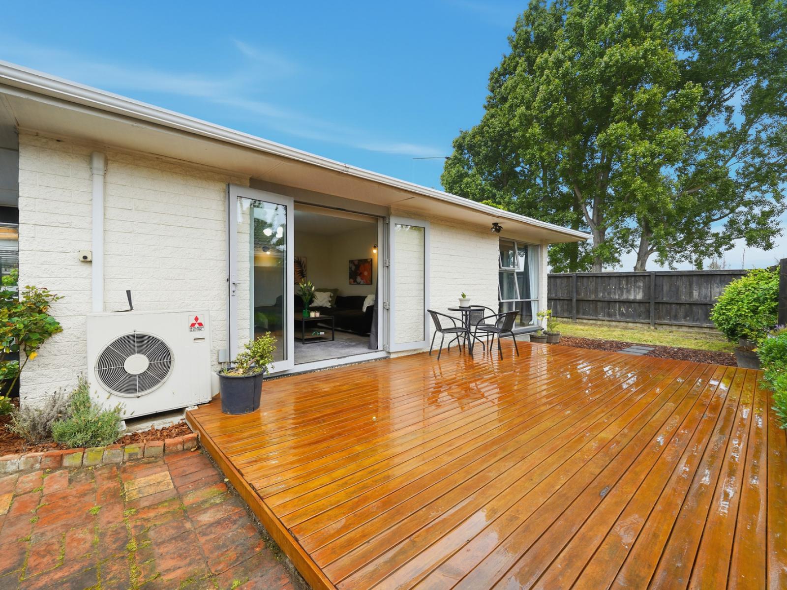 Unit 1, 106 Lake Terrace Road, Burwood