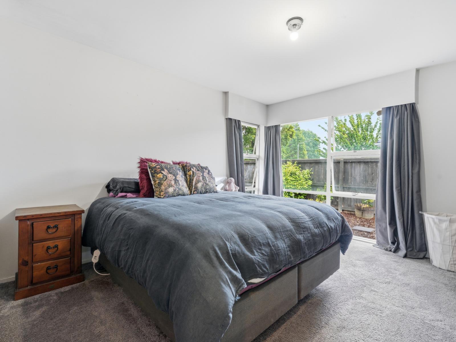 Unit 1, 106 Lake Terrace Road, Burwood