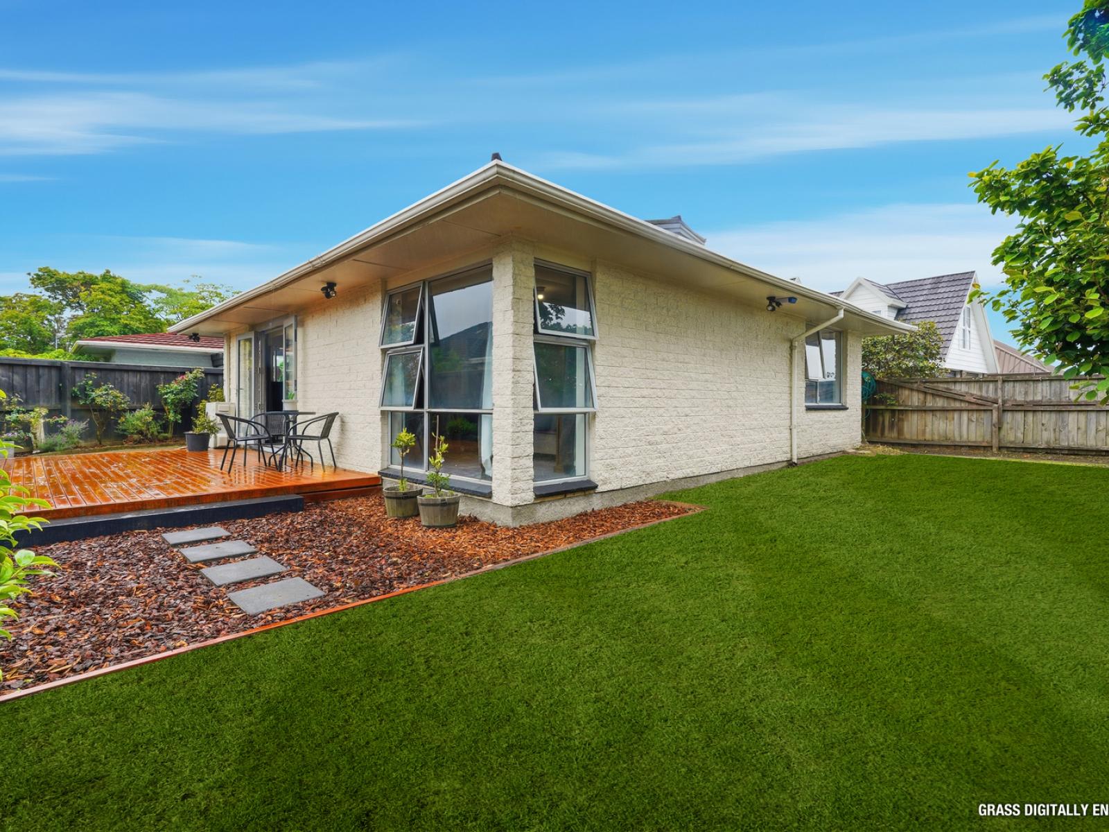 Unit 1, 106 Lake Terrace Road, Burwood