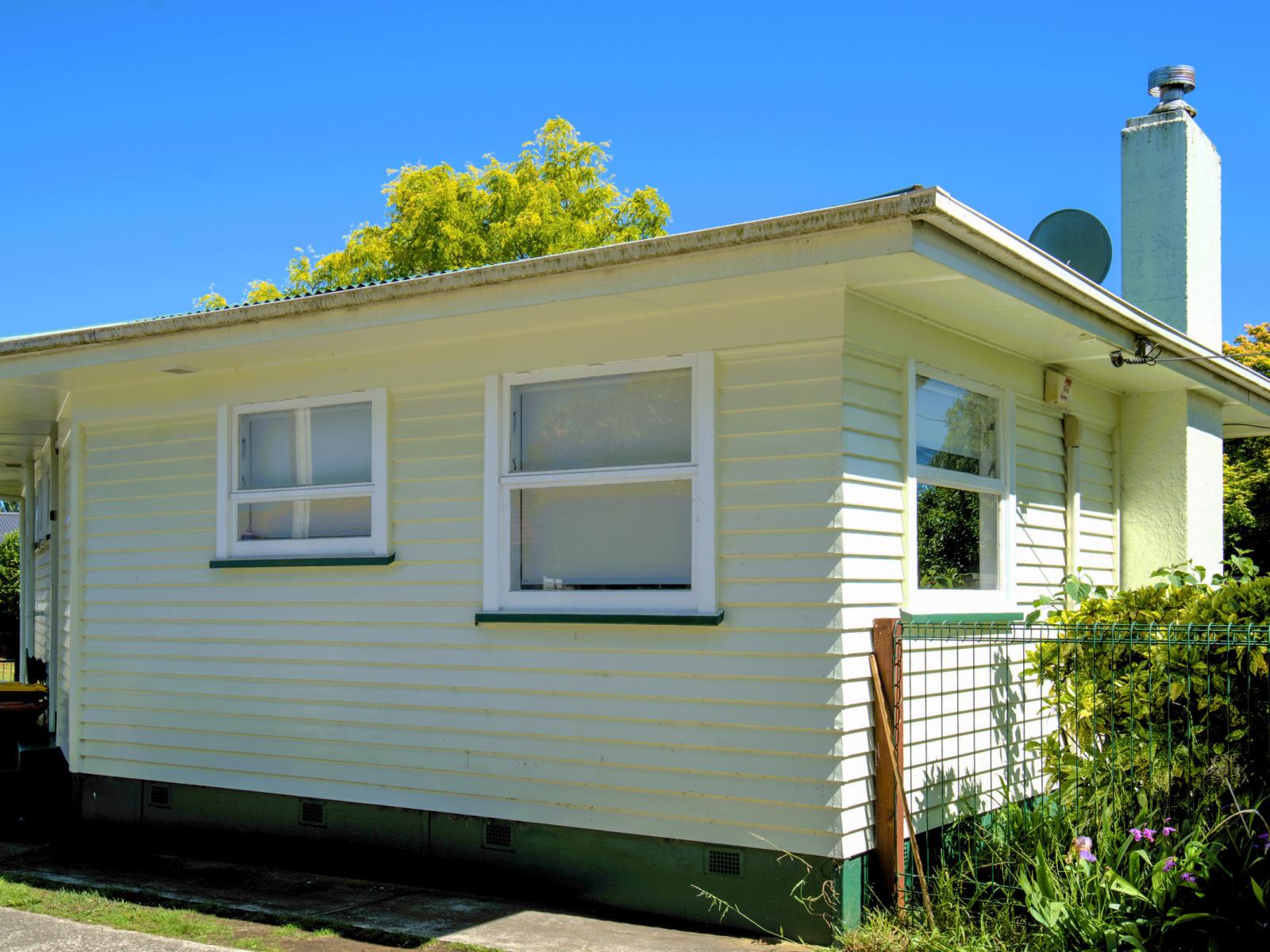 2 Gear Street, Utuhina