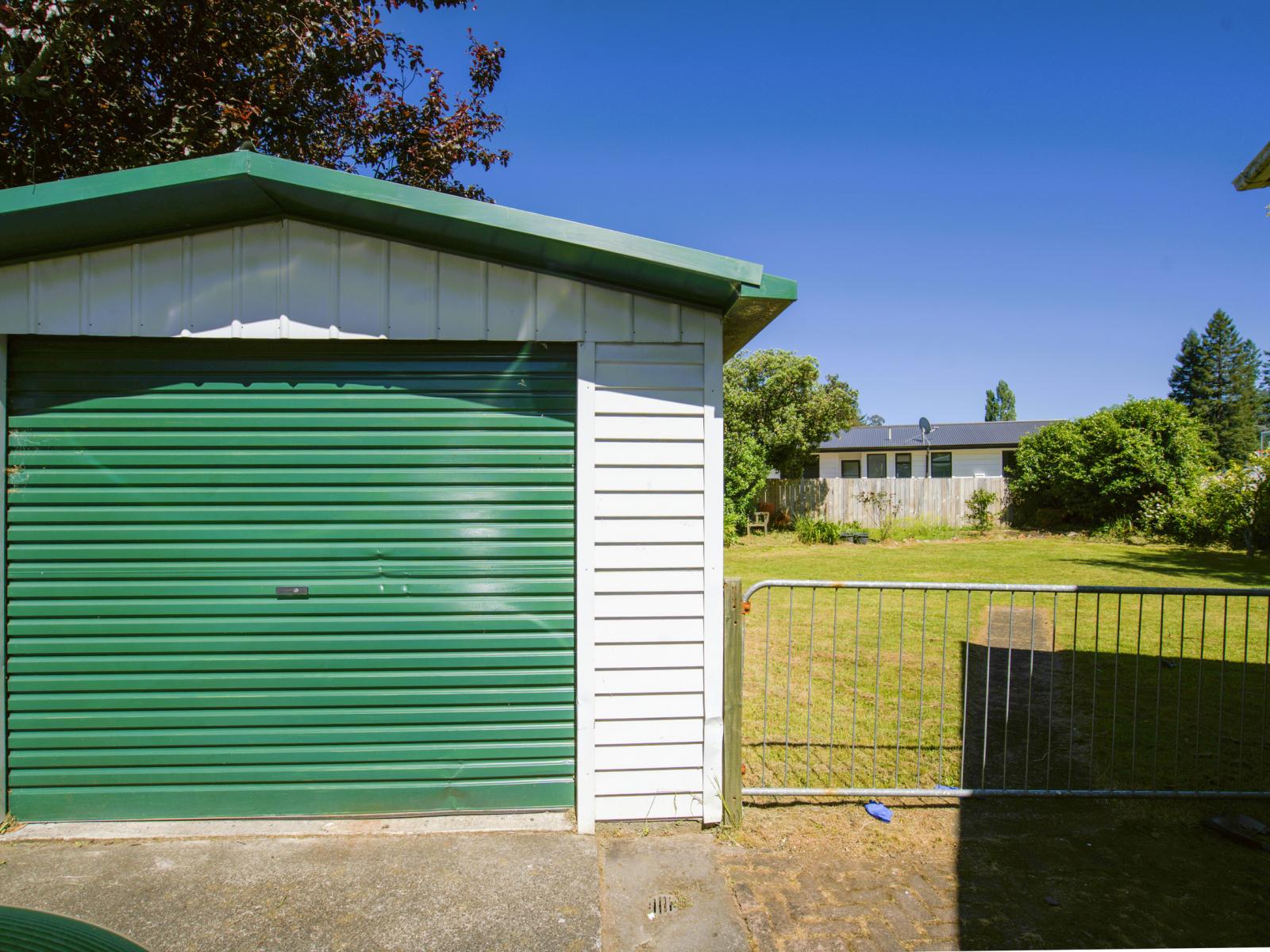 2 Gear Street, Utuhina