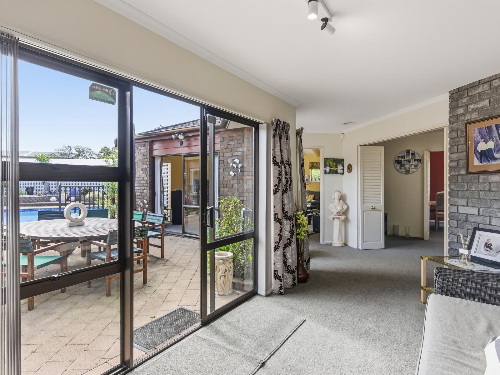 11 Oakwood Grove, Paraparaumu Beach