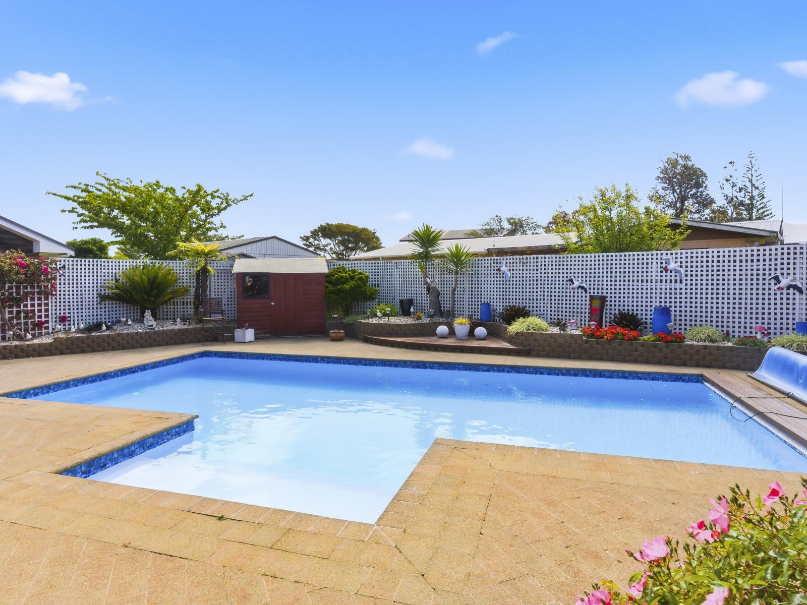 11 Oakwood Grove, Paraparaumu Beach