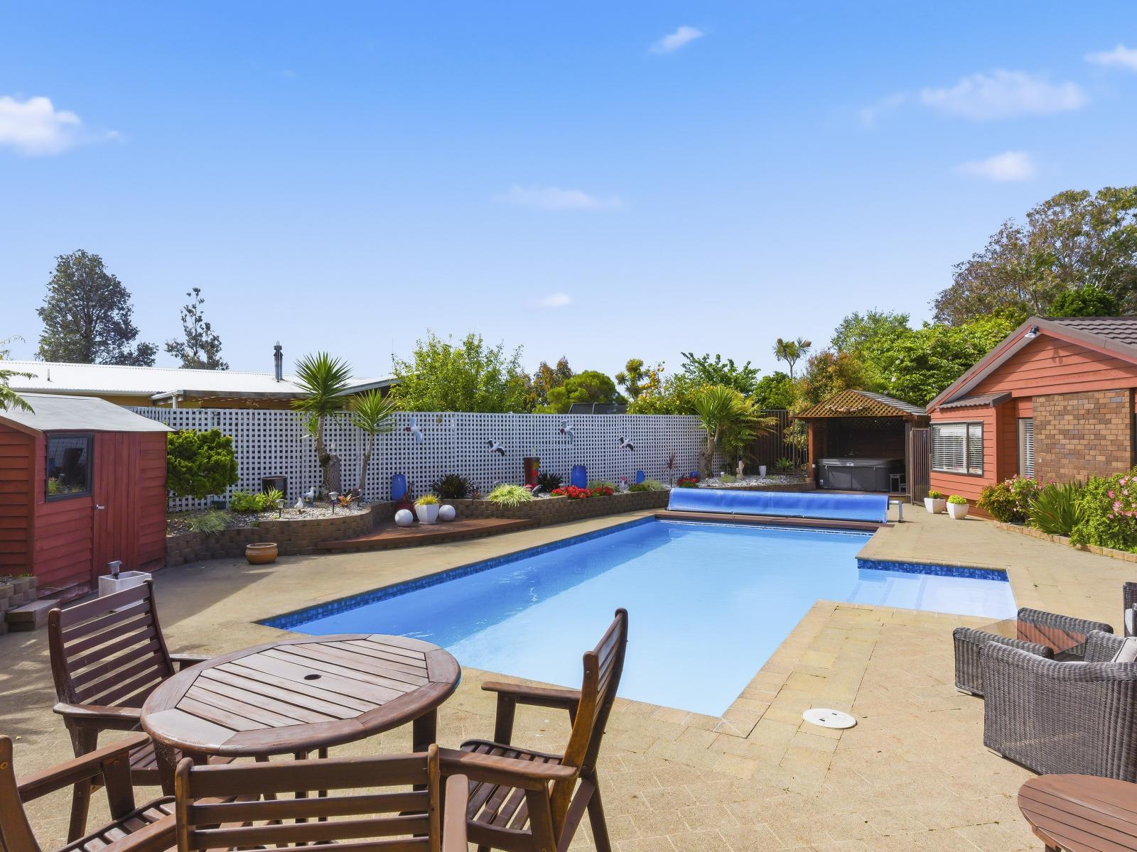 11 Oakwood Grove, Paraparaumu Beach