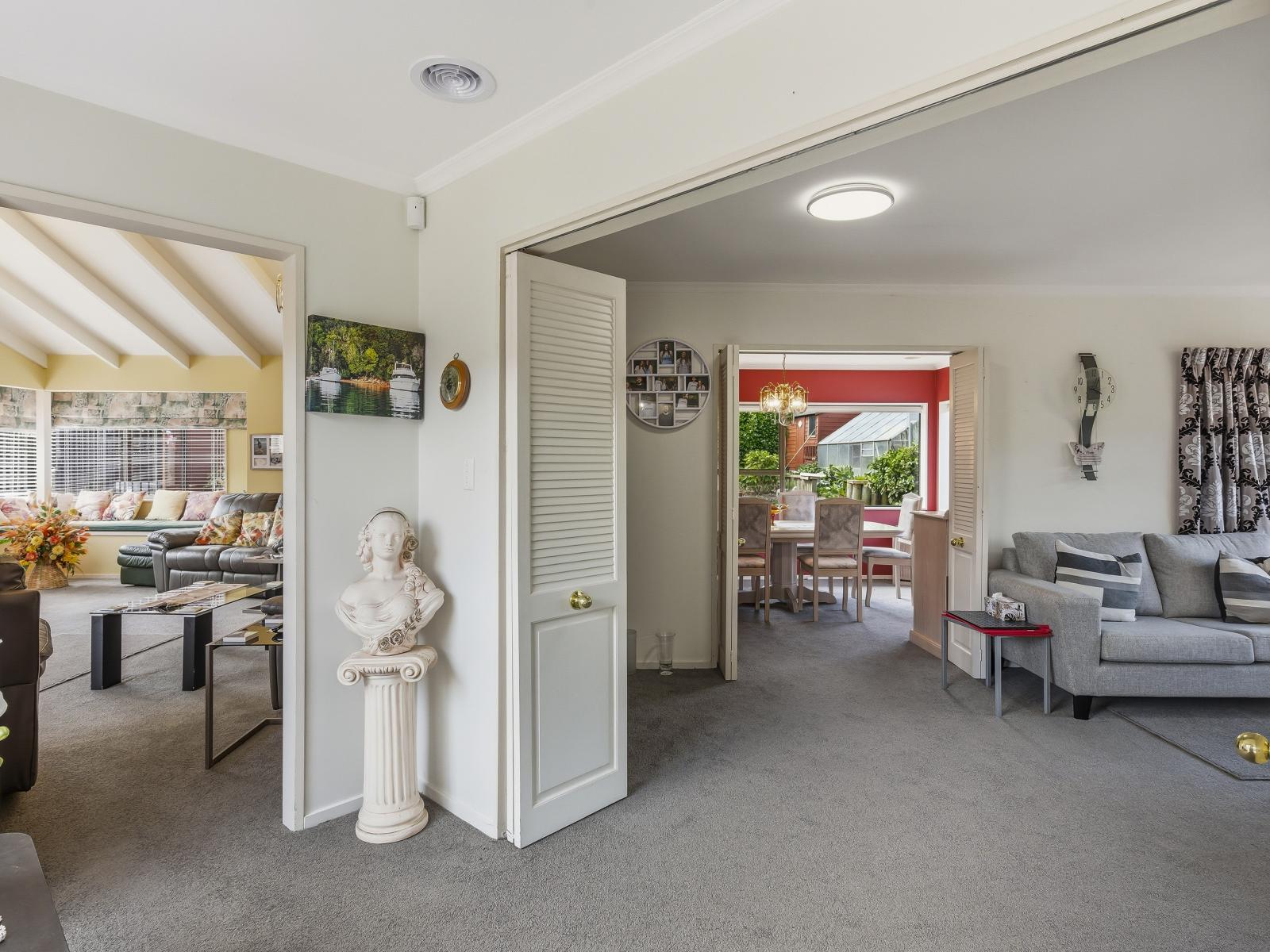 11 Oakwood Grove, Paraparaumu Beach