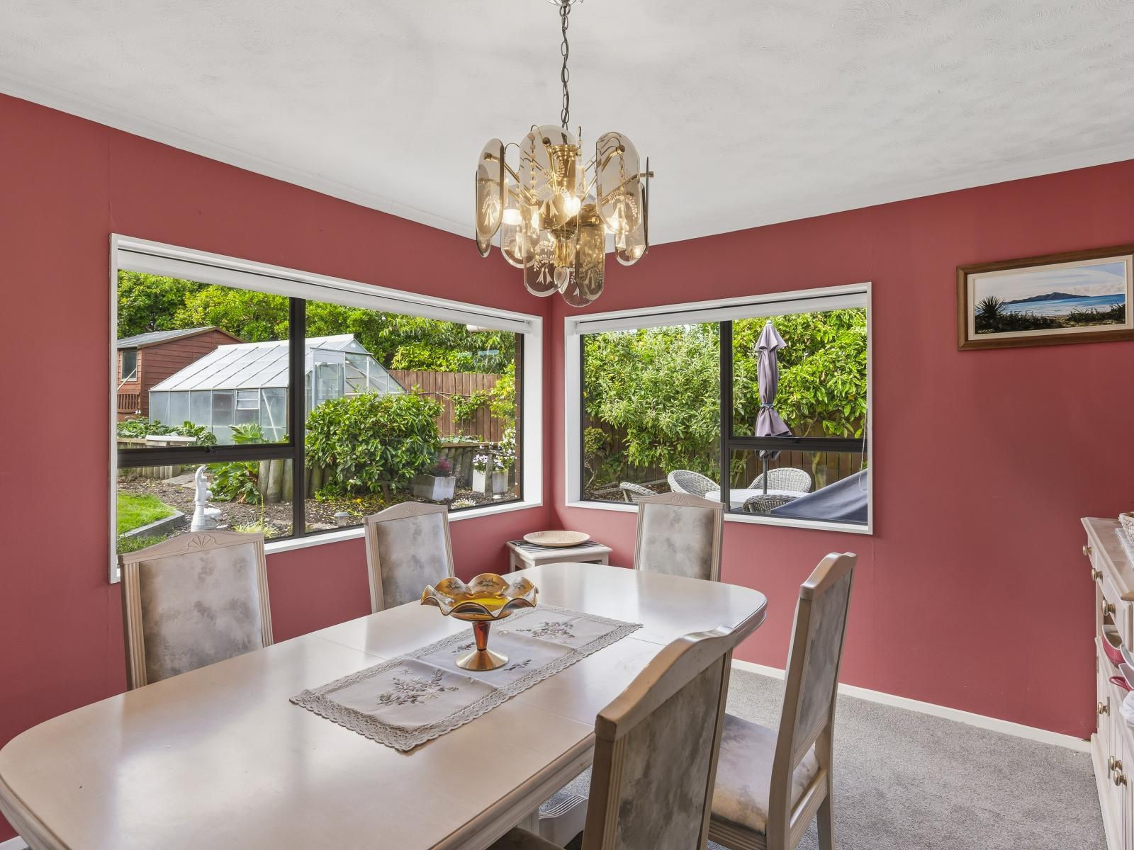 11 Oakwood Grove, Paraparaumu Beach