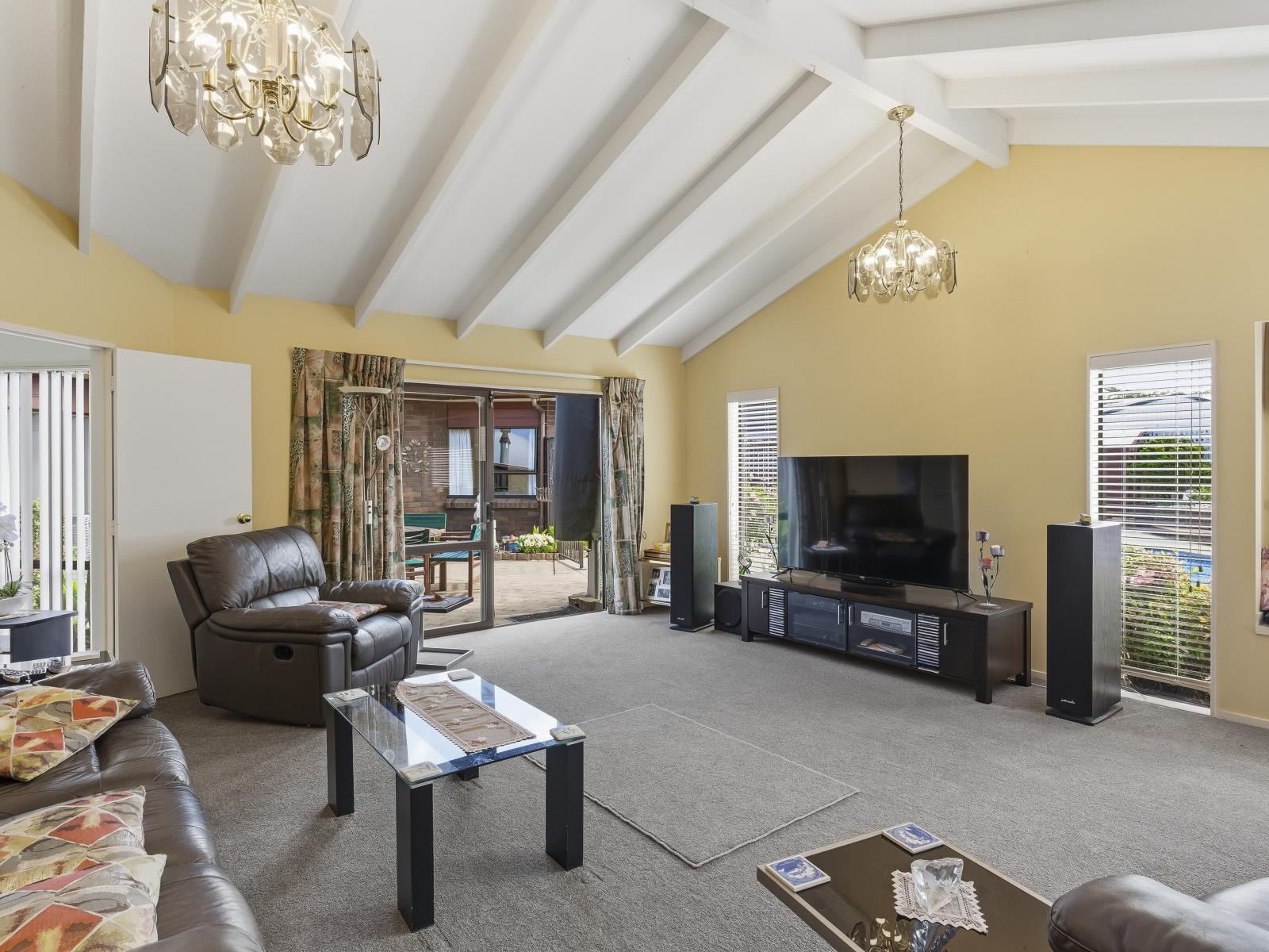 11 Oakwood Grove, Paraparaumu Beach