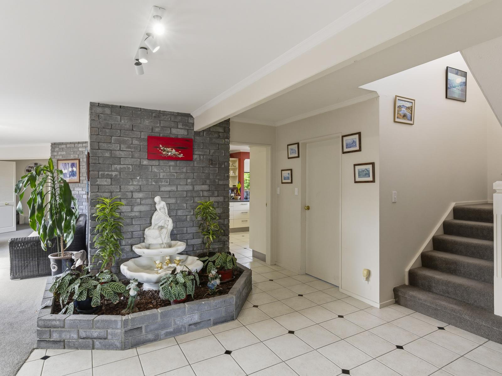 11 Oakwood Grove, Paraparaumu Beach