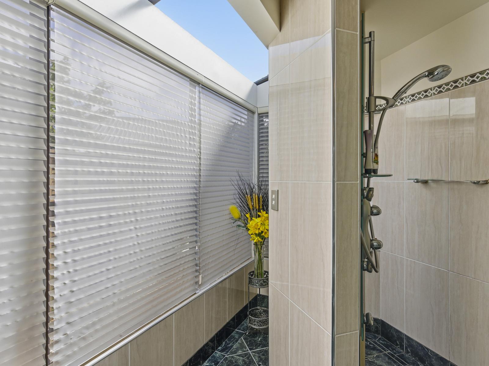 11 Oakwood Grove, Paraparaumu Beach