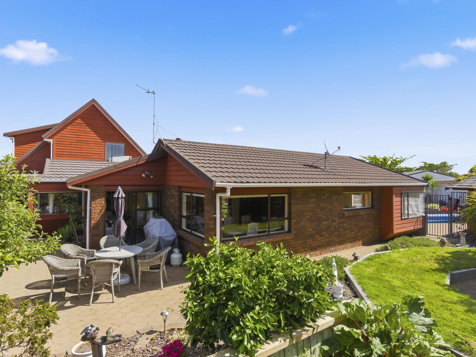 11 Oakwood Grove, Paraparaumu Beach