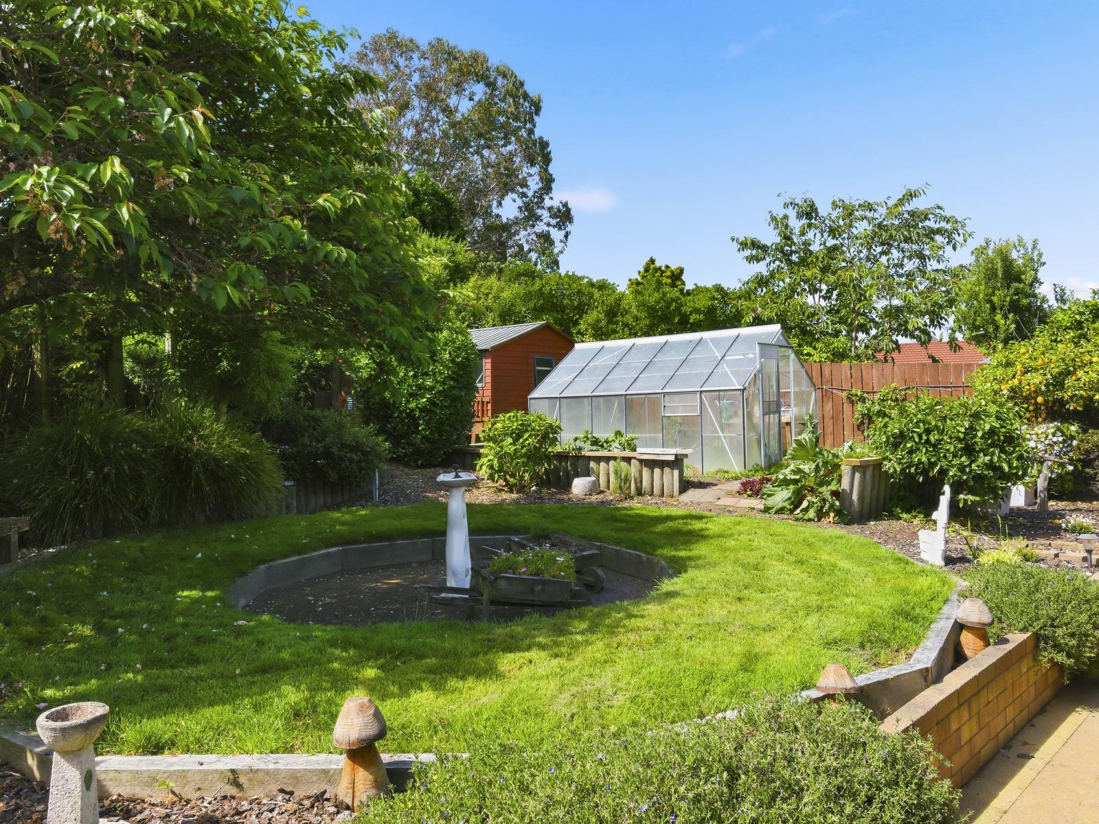 11 Oakwood Grove, Paraparaumu Beach