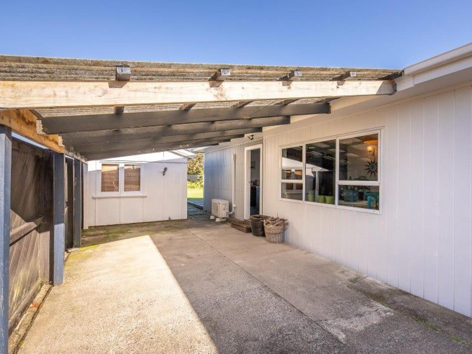 14 Coates Street, Westport