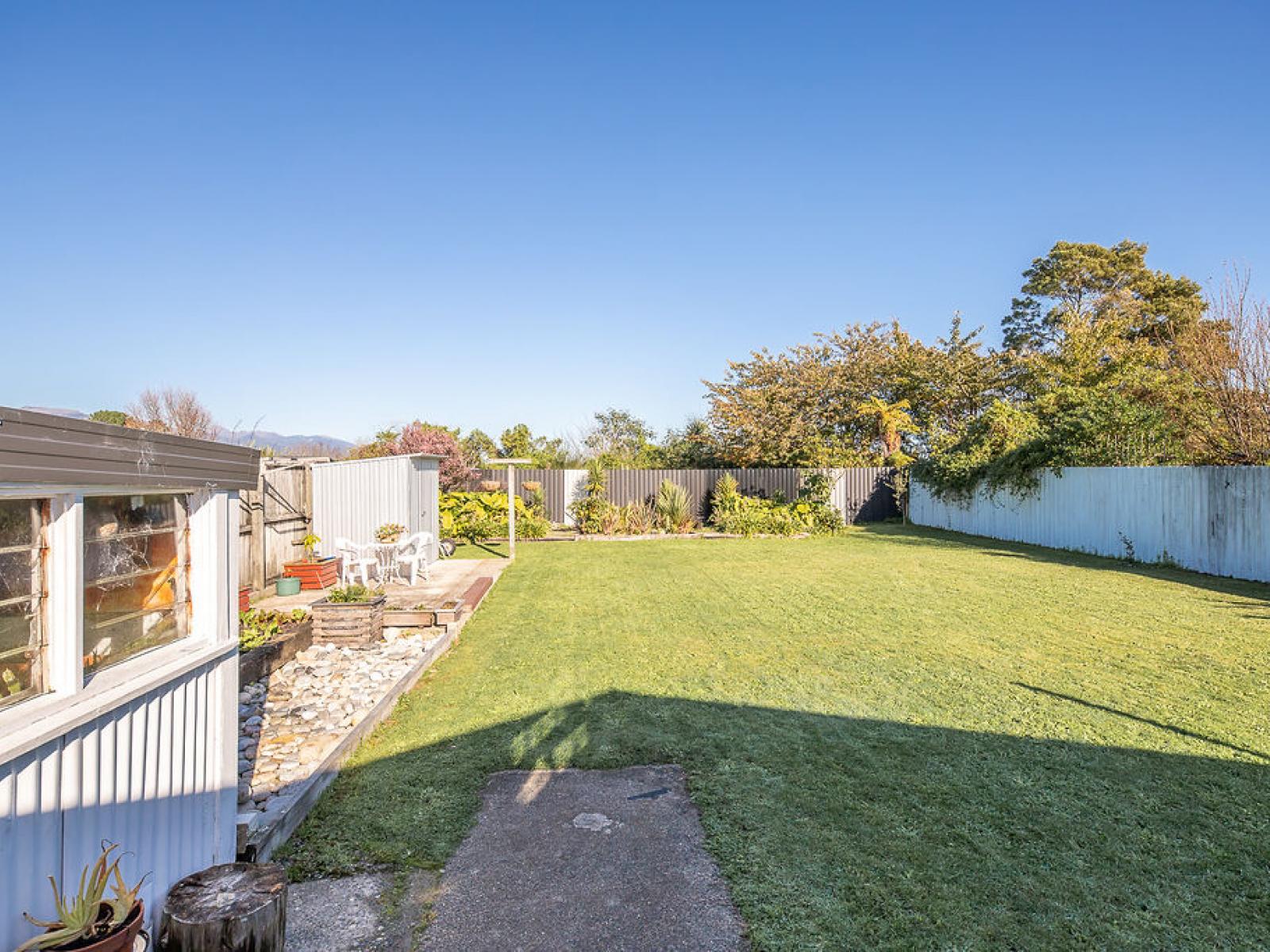 14 Coates Street, Westport