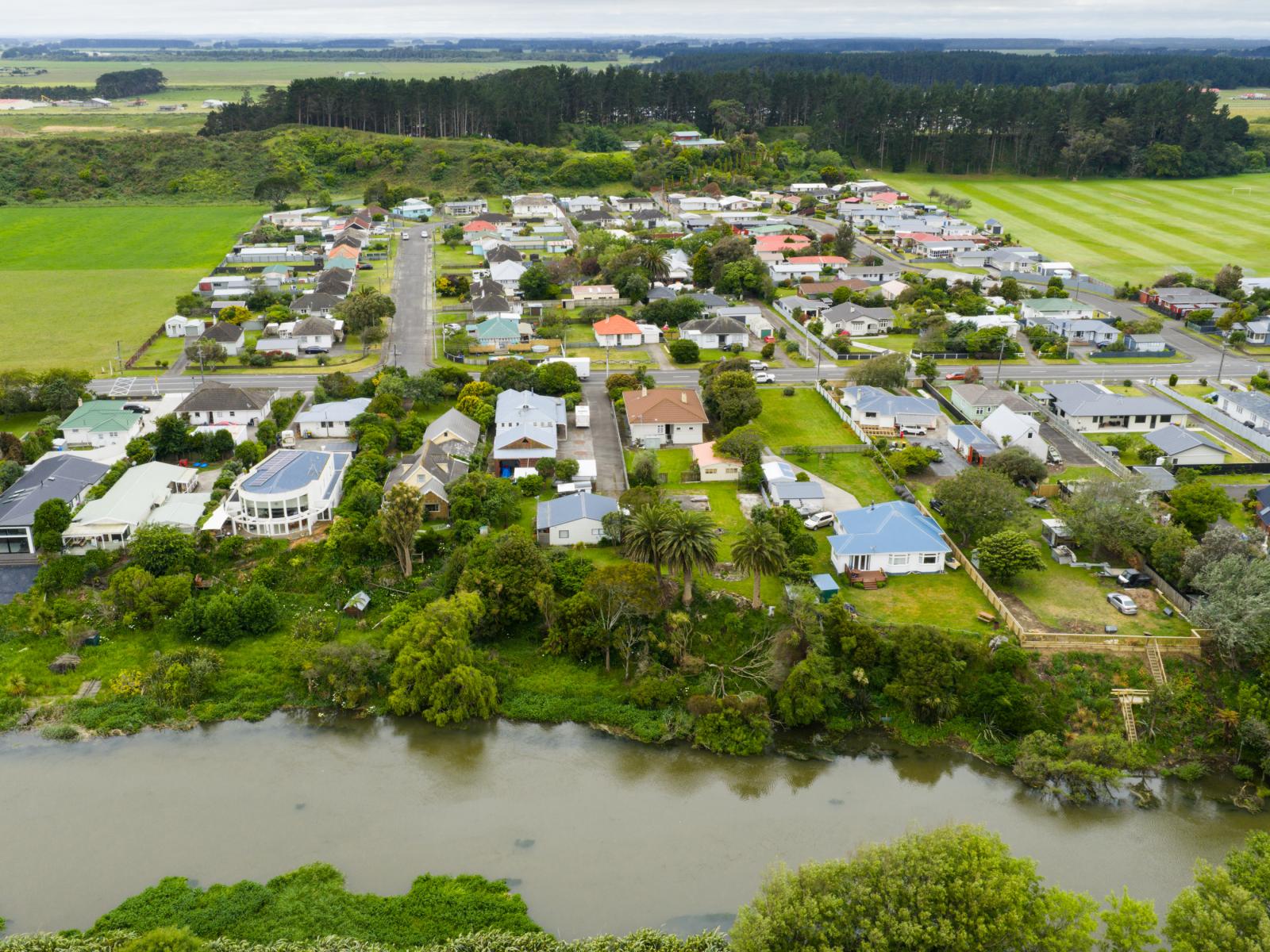 37 Ladys Mile, Foxton