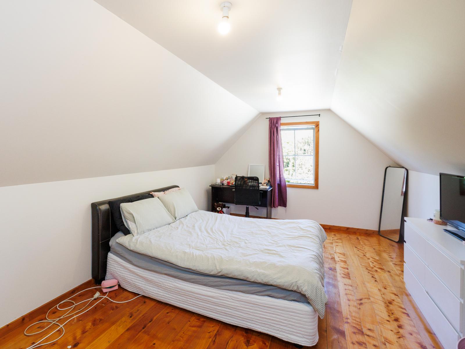 851 Milson Line, Newbury