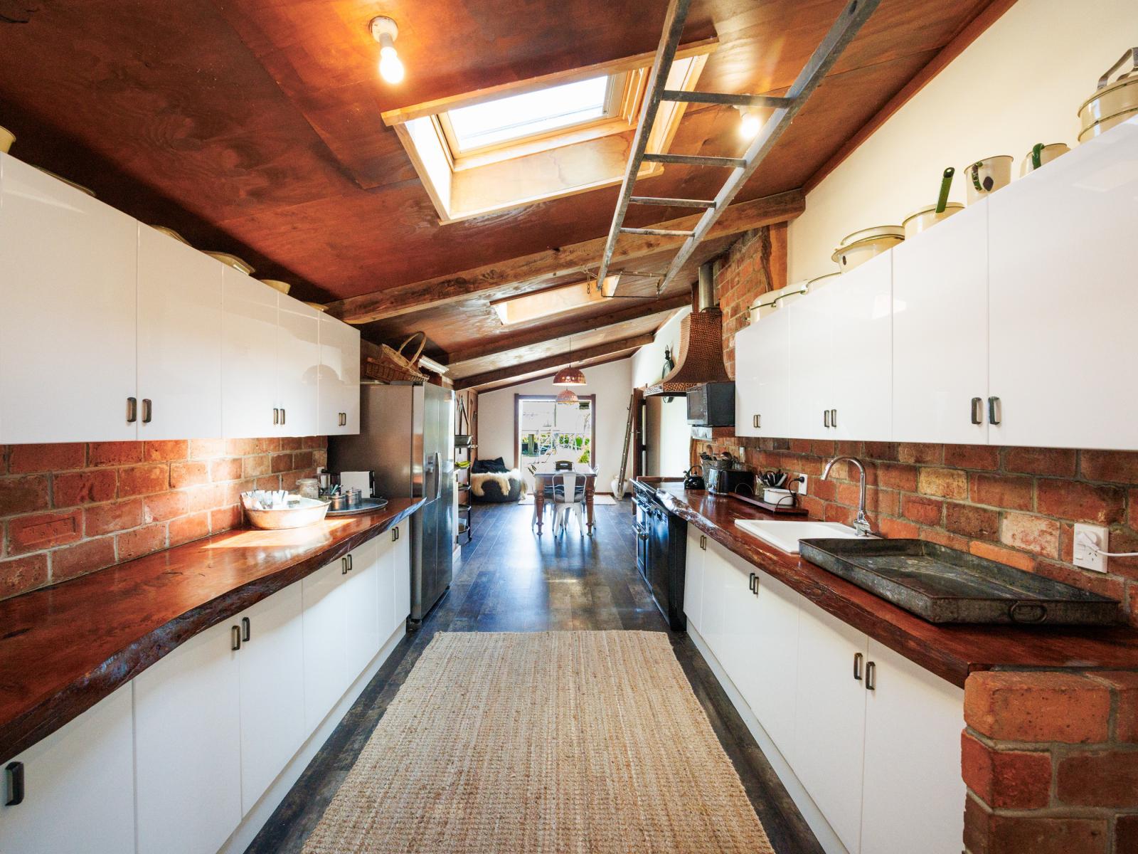 359 Newbury Line, Newbury