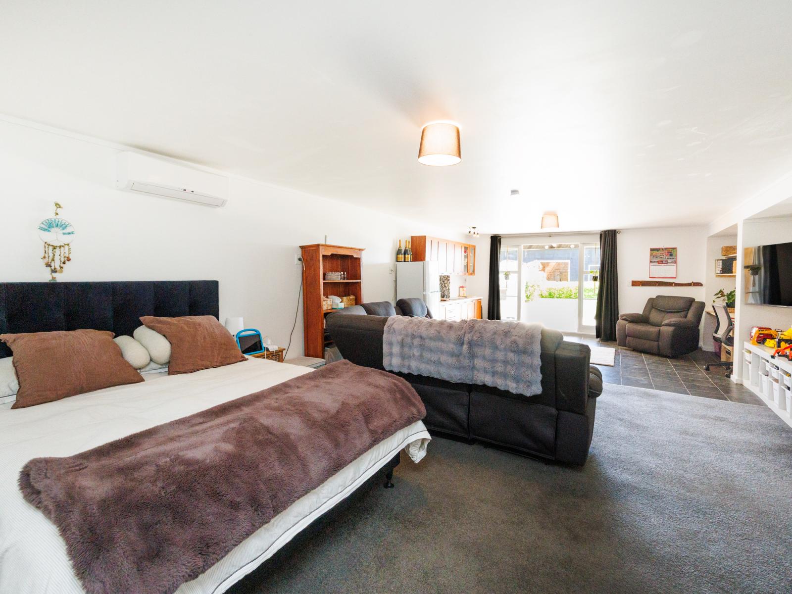 359 Newbury Line, Newbury