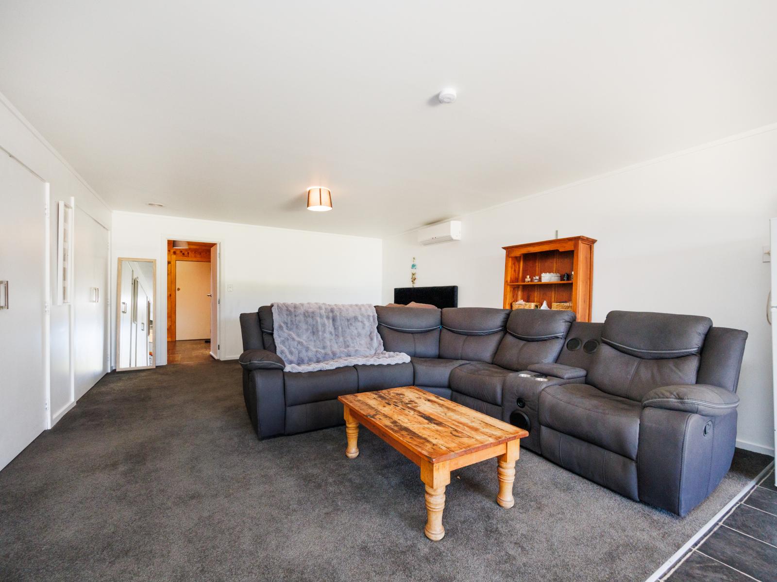 359 Newbury Line, Newbury