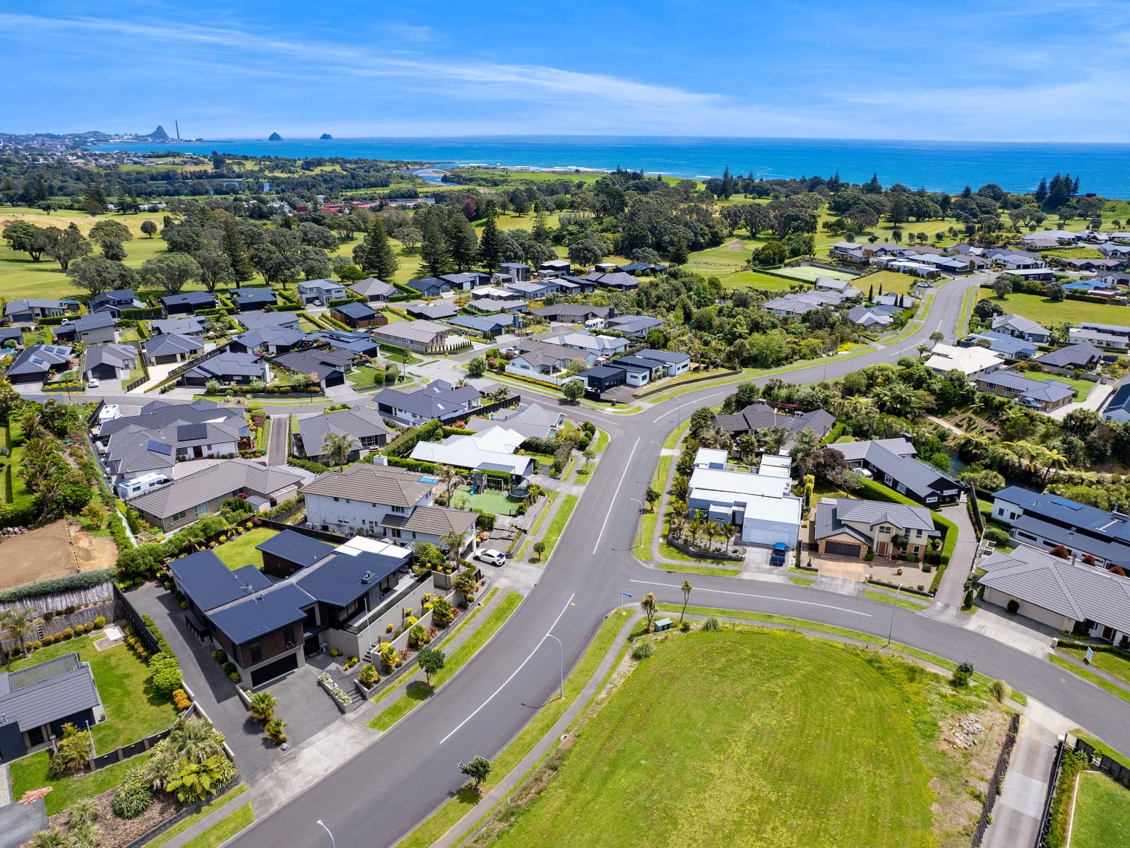 2 Vardon Way, Waiwhakaiho