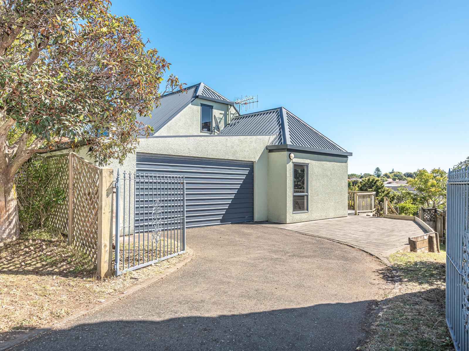 4 Rotokawau Drive, St Johns Hill