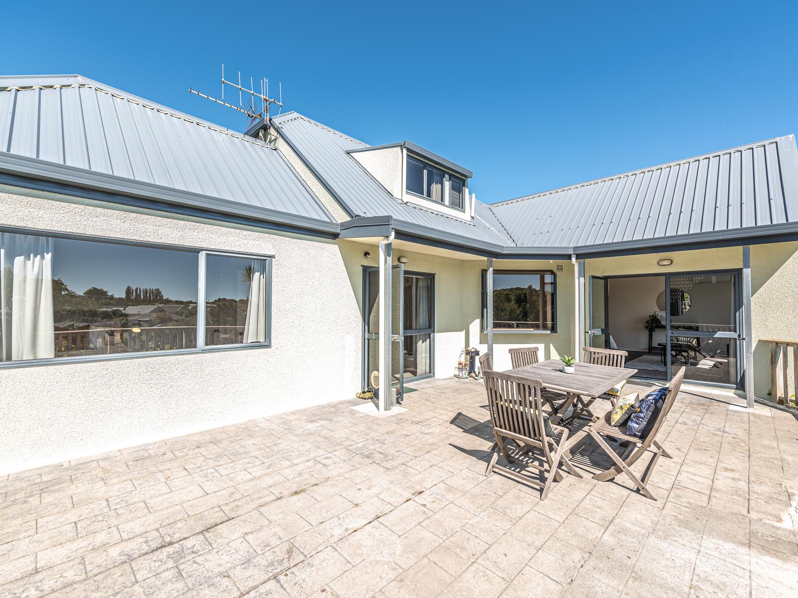 4 Rotokawau Drive, St Johns Hill