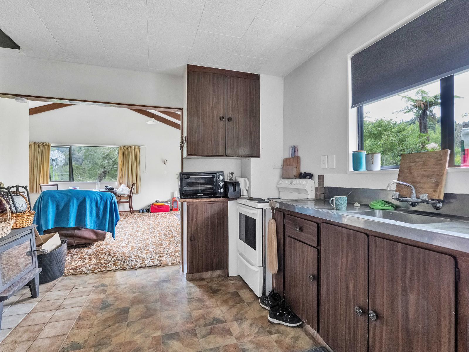 3133 Mokau Road, Mokau