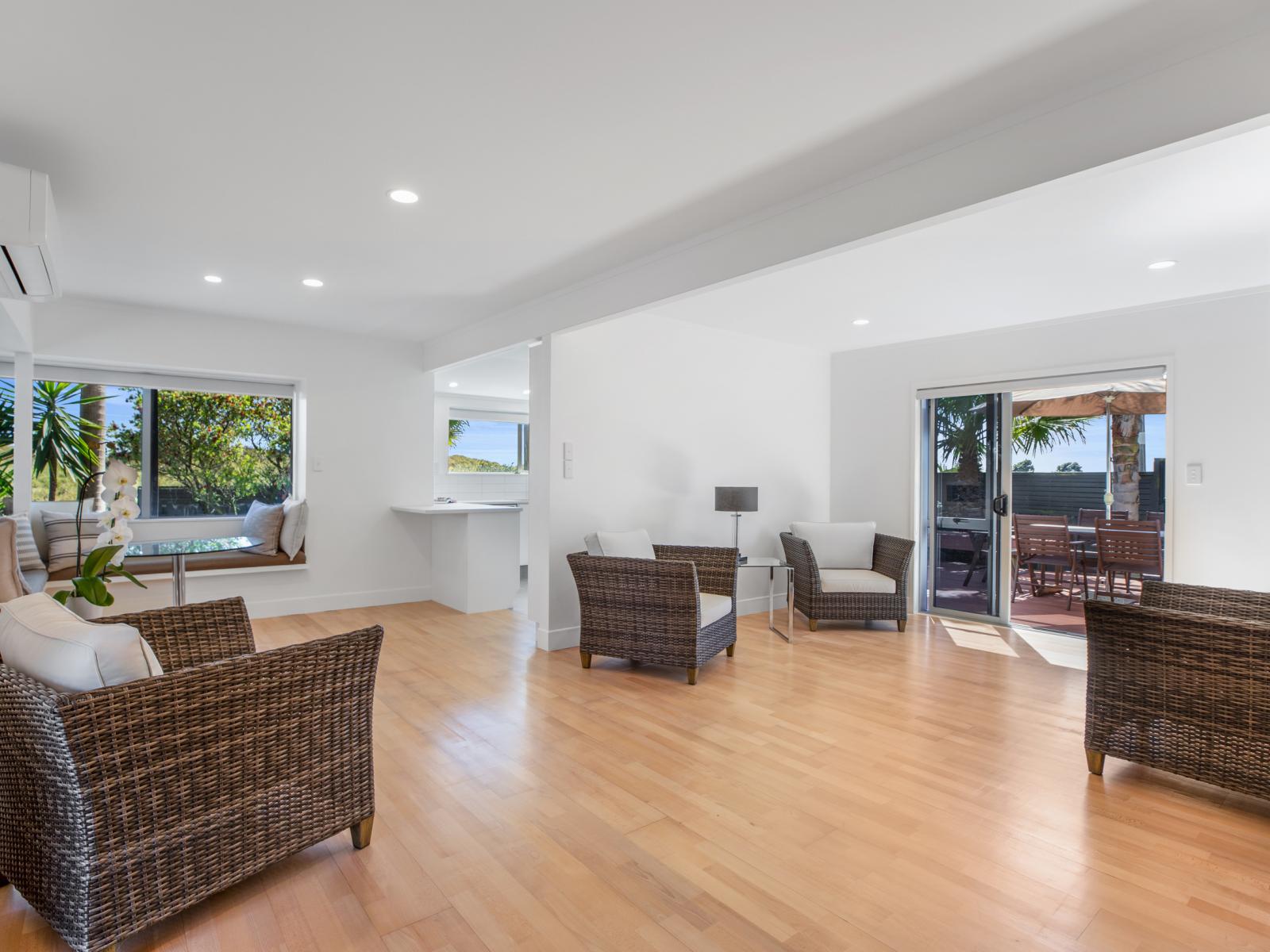 338 Papamoa Beach Road, Papamoa Beach