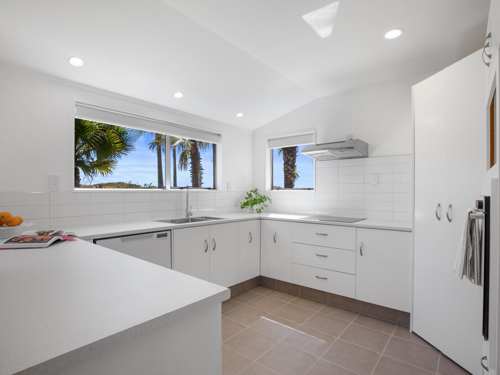 338 Papamoa Beach Road, Papamoa Beach