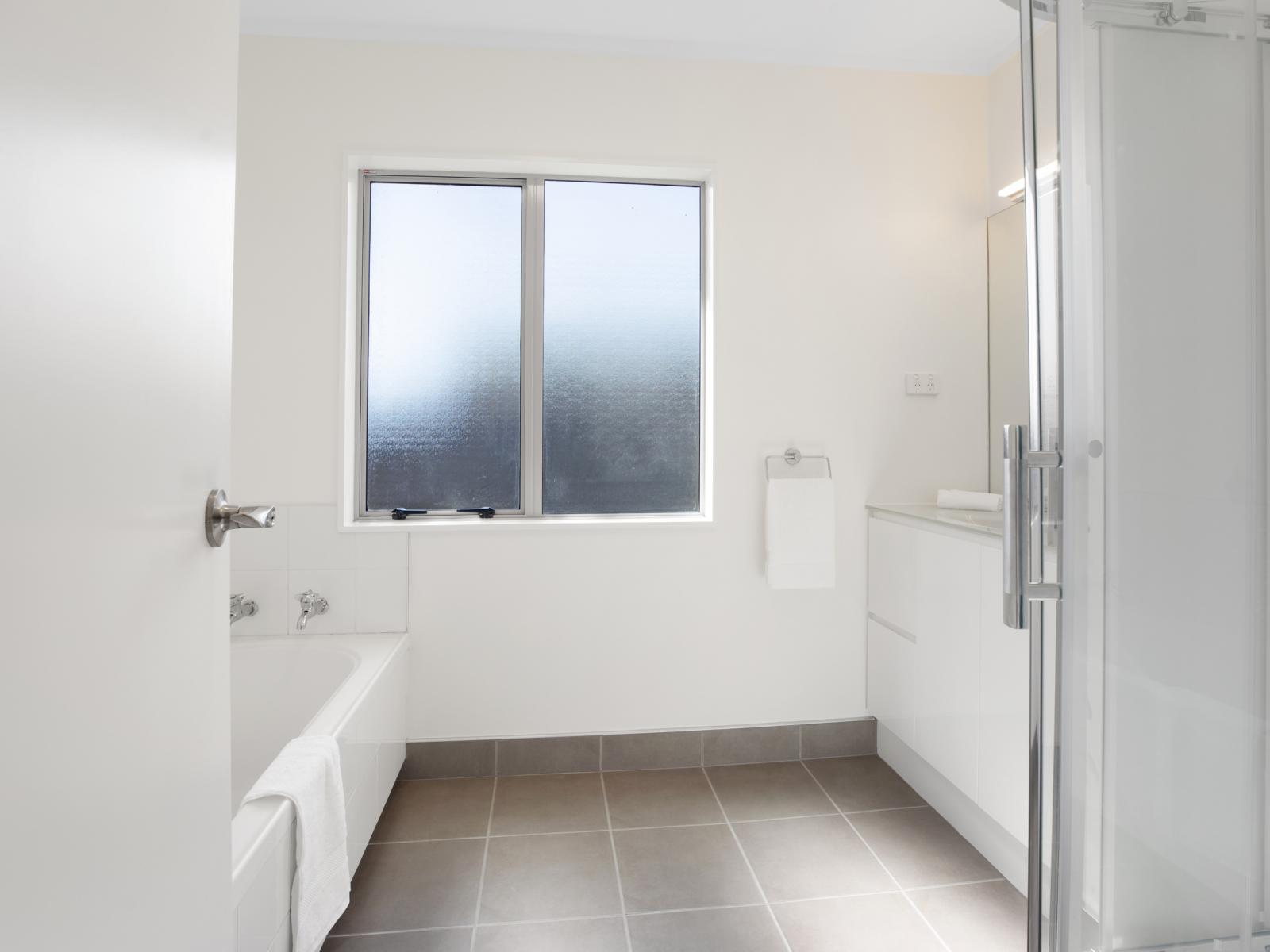 338 Papamoa Beach Road, Papamoa Beach