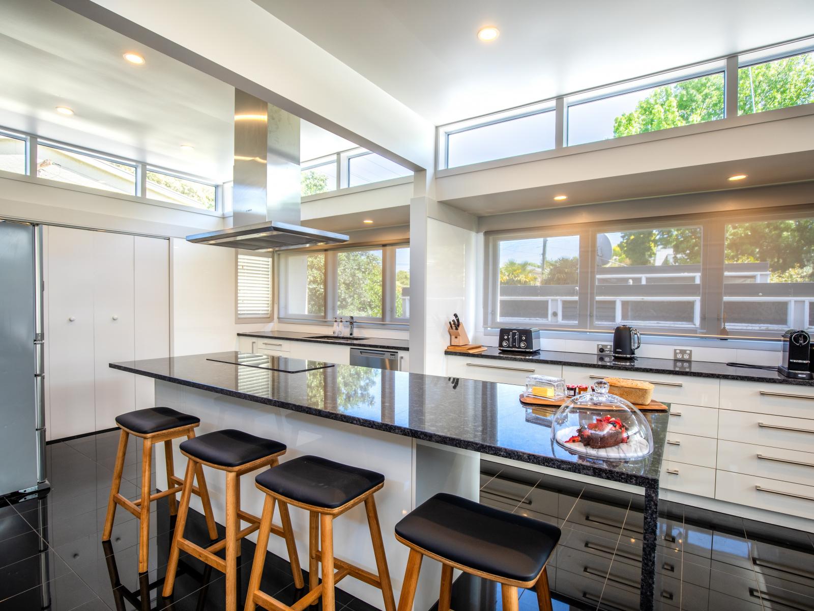 8C Brassey Road, St Johns Hill