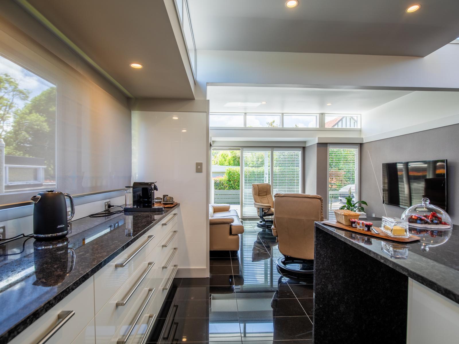 8C Brassey Road, St Johns Hill