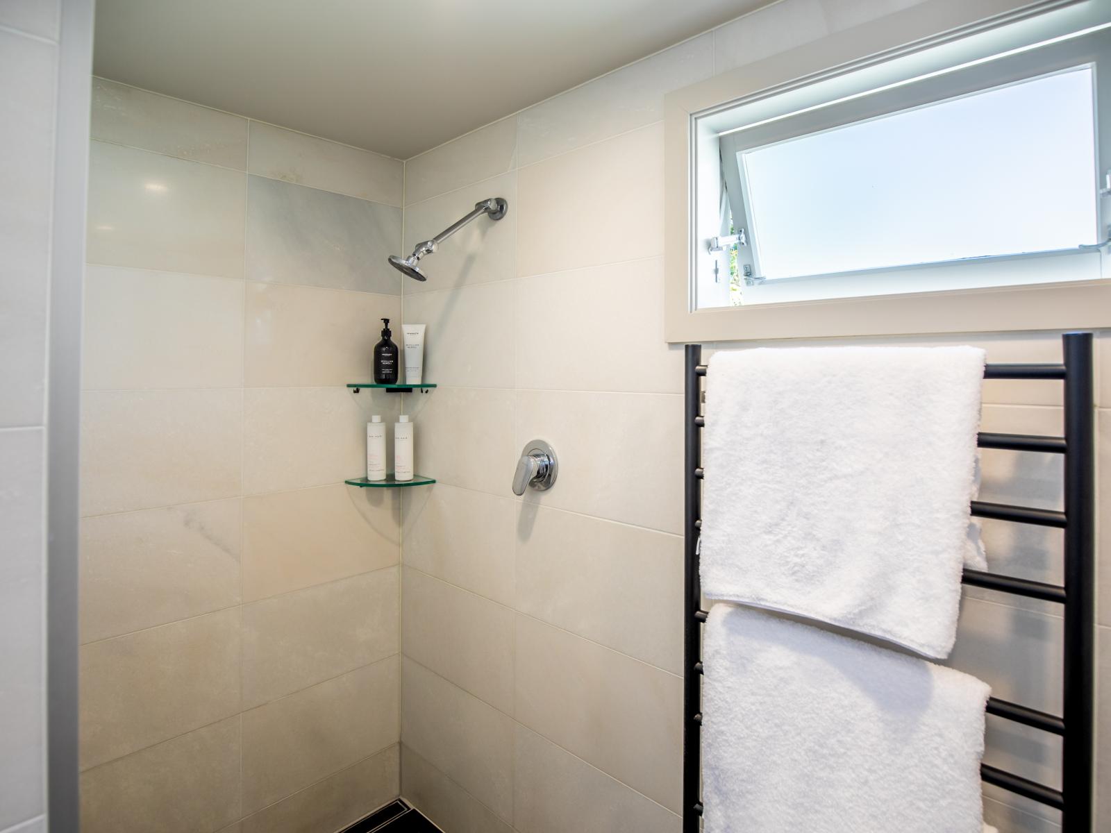 8C Brassey Road, St Johns Hill