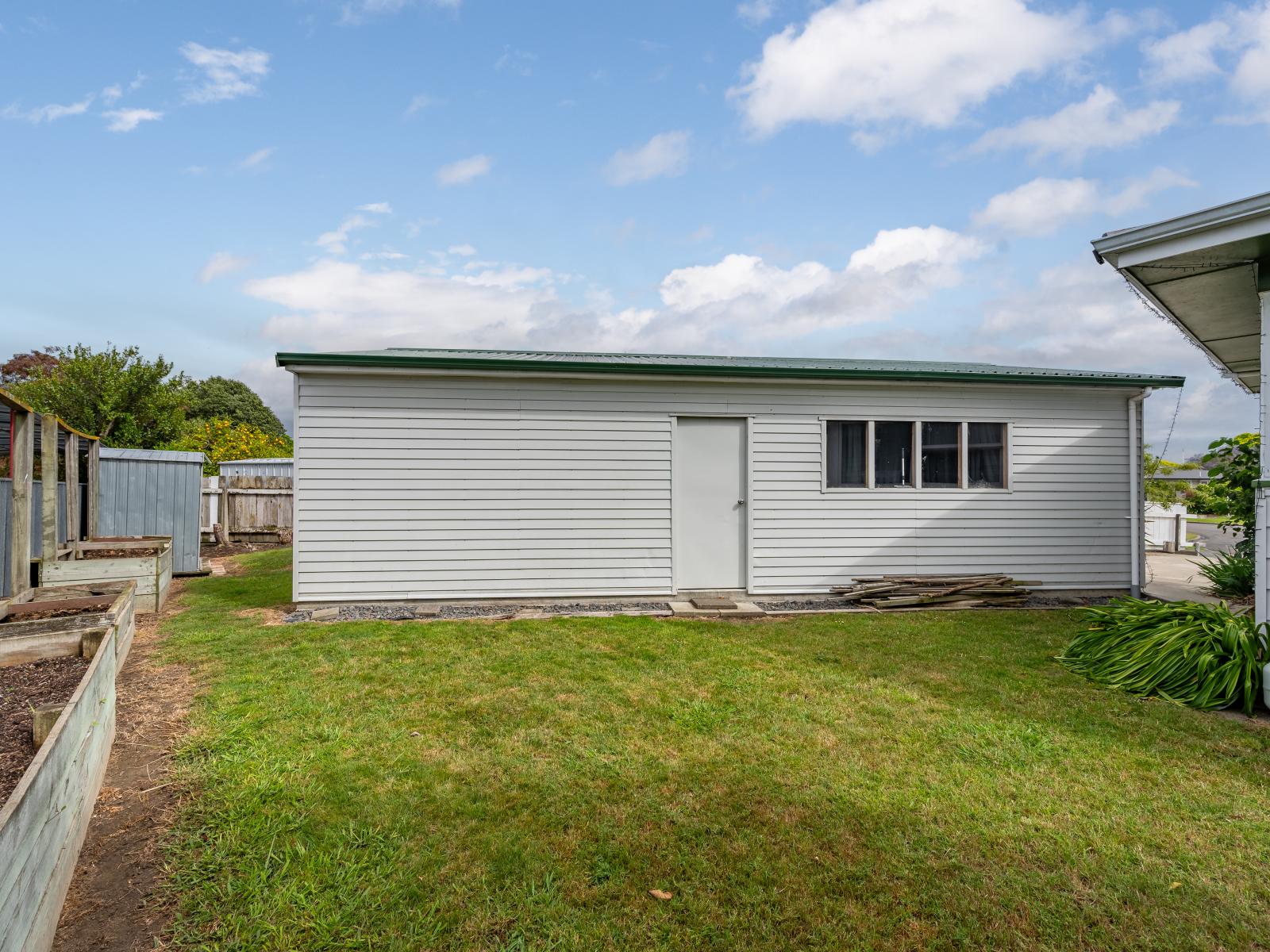 8 Hulme Place, Greenmeadows