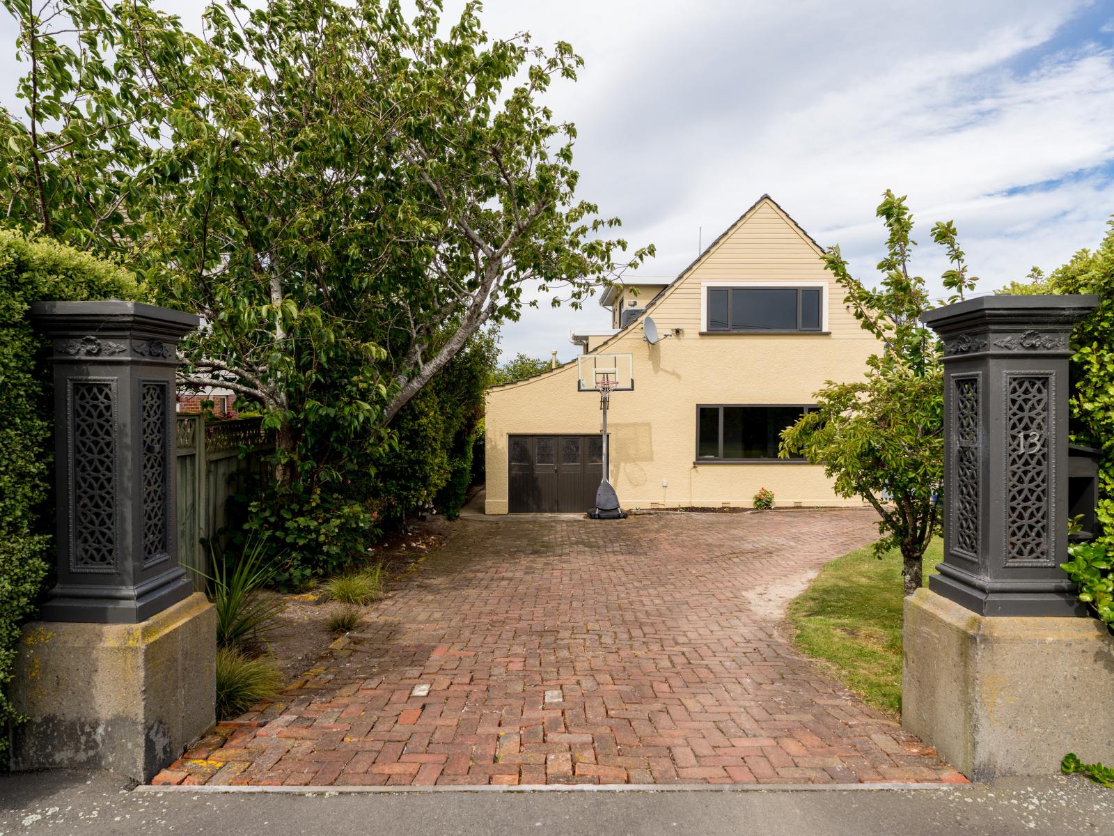 13 Aytoun Street, Shiel Hill