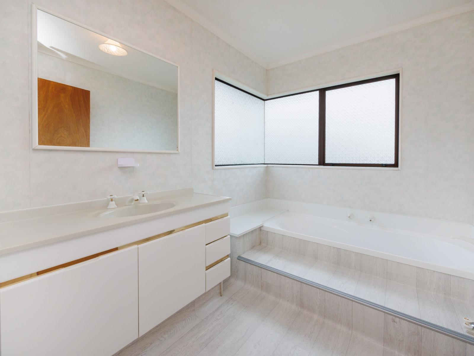 1 Airport Drive, Milson