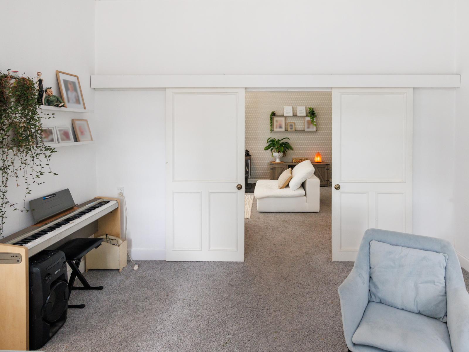 1435 Waughs Road, Aorangi