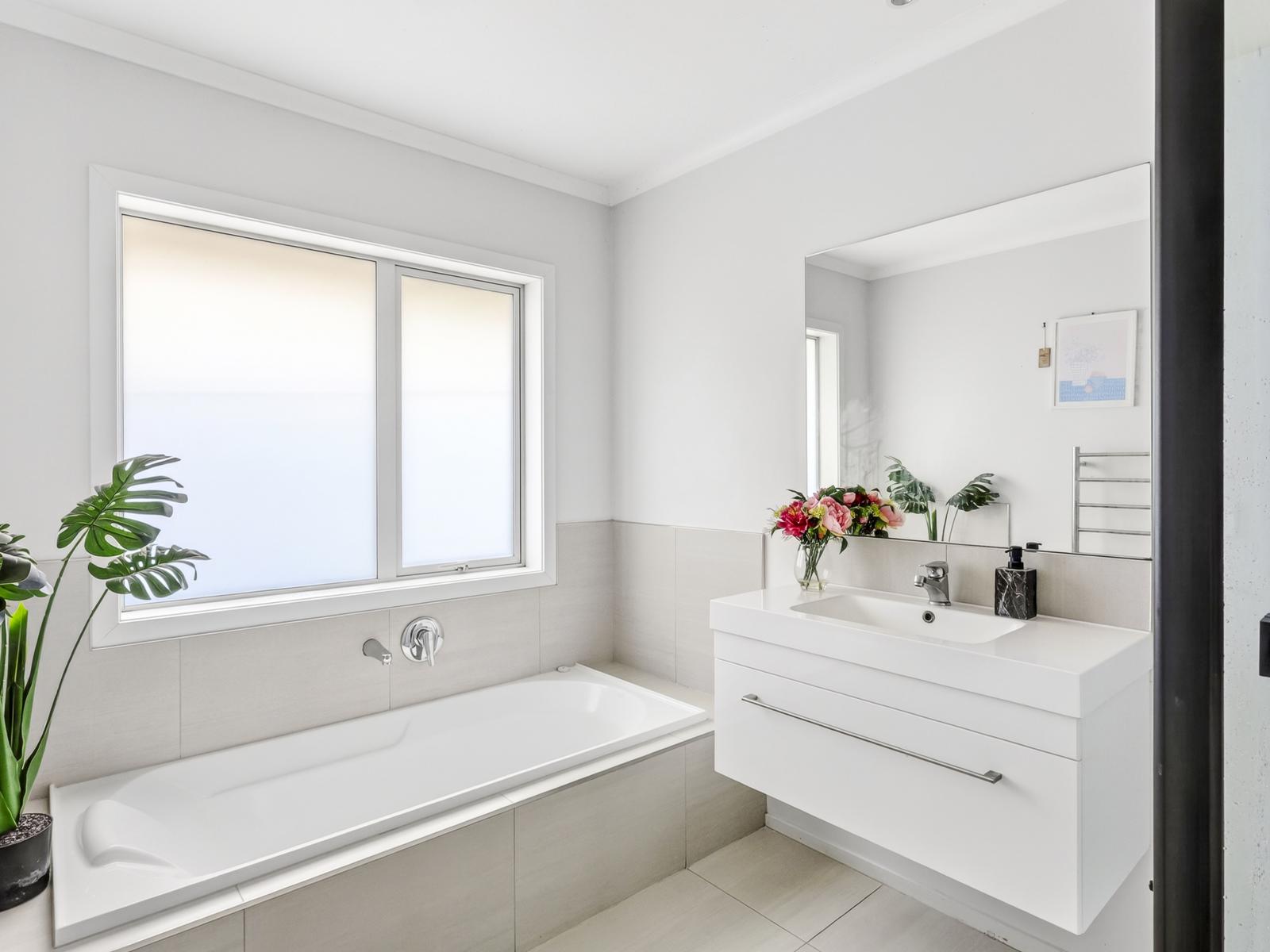 6 Moore Street, Leamington