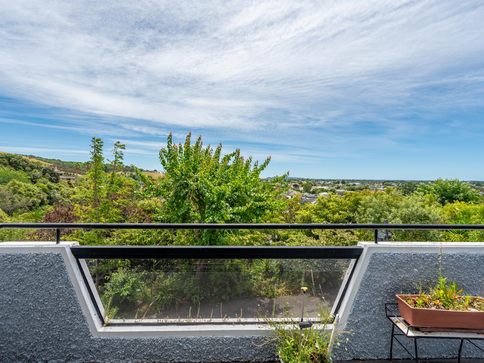 9 Poaka Place, Taradale