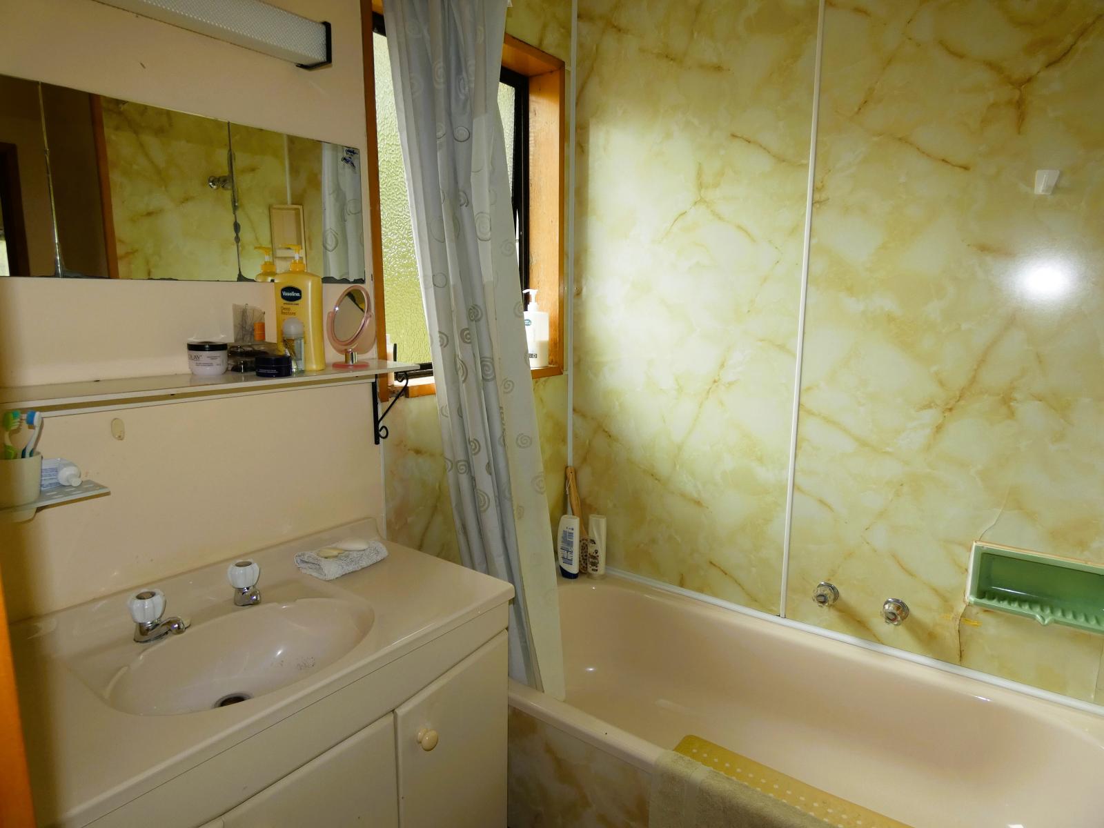 1 Howell Street, Waimangaroa