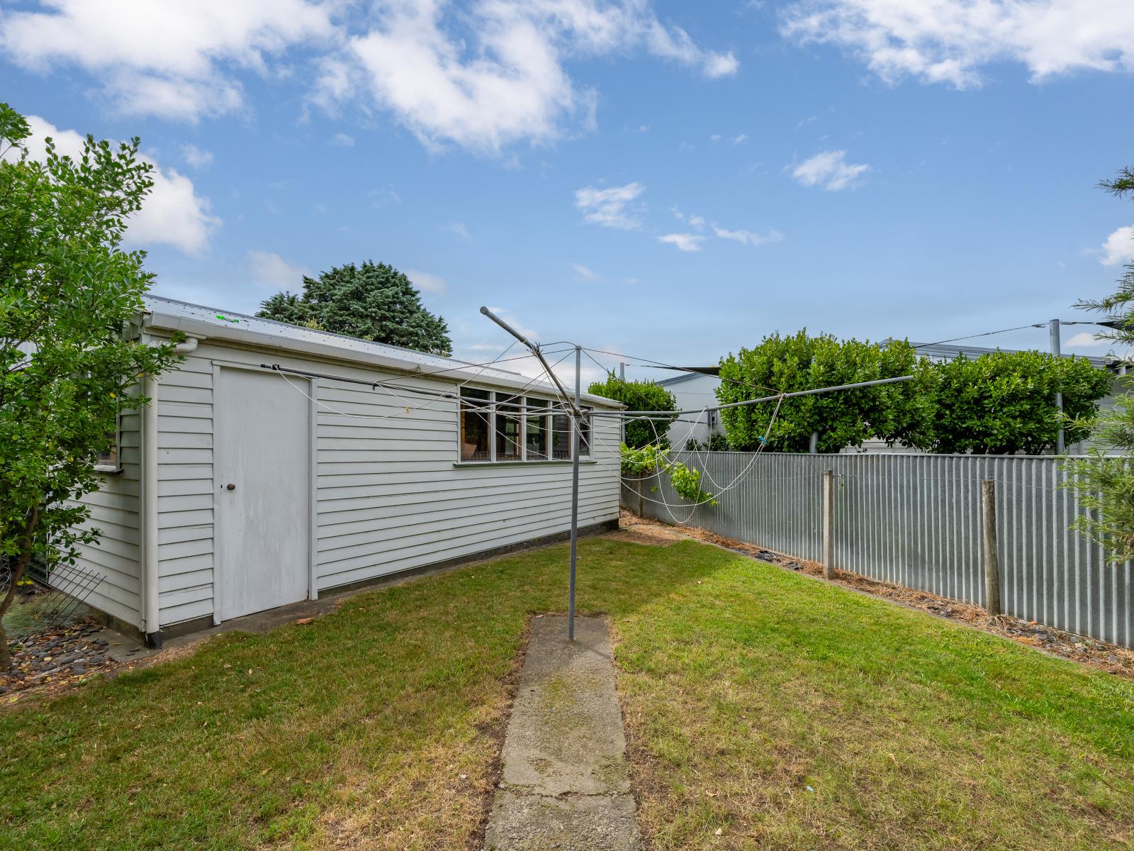 8 Hulme Place, Greenmeadows